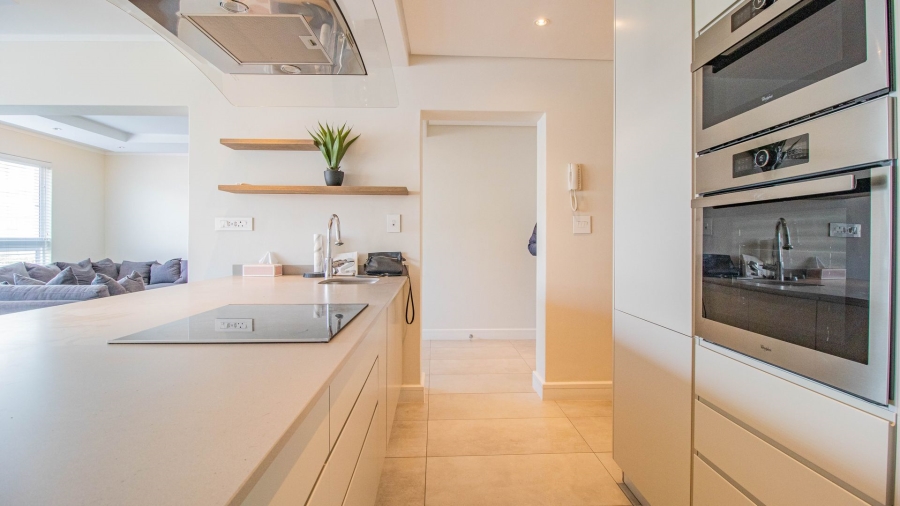 To Let 2 Bedroom Property for Rent in Fresnaye Western Cape